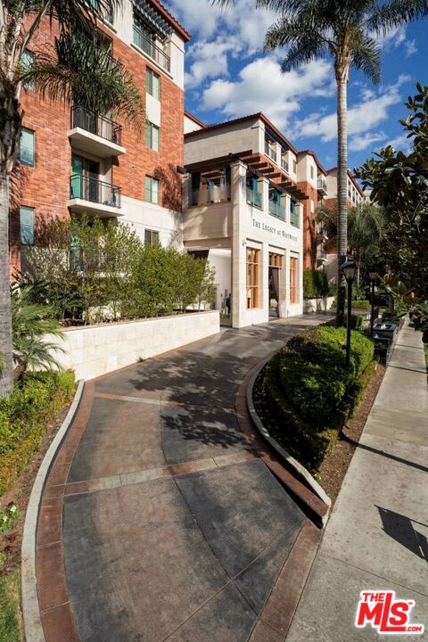 10833 Wilshire Blvd Unit: 524 photo 2