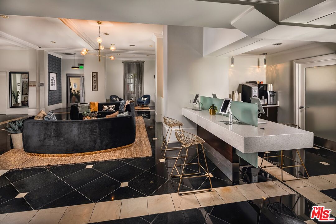 10833 Wilshire Blvd Unit: 524 photo 5