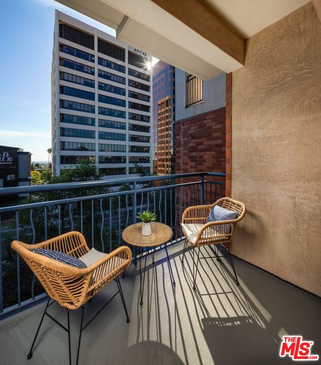 10833 Wilshire Blvd Unit: 524 photo 18